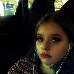 Meet your Posher, Val